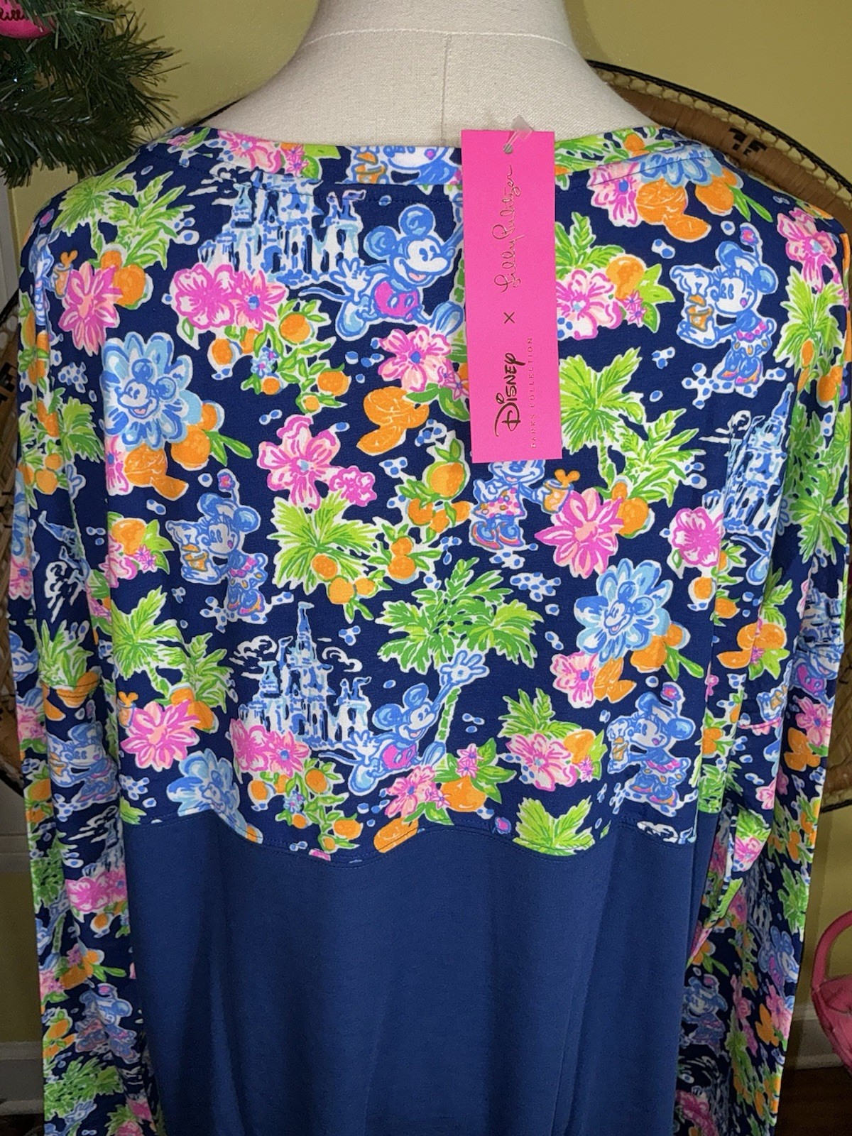 Lilly Pulitzer NWT Finn Top Lilly Loves Disney Size L,XL