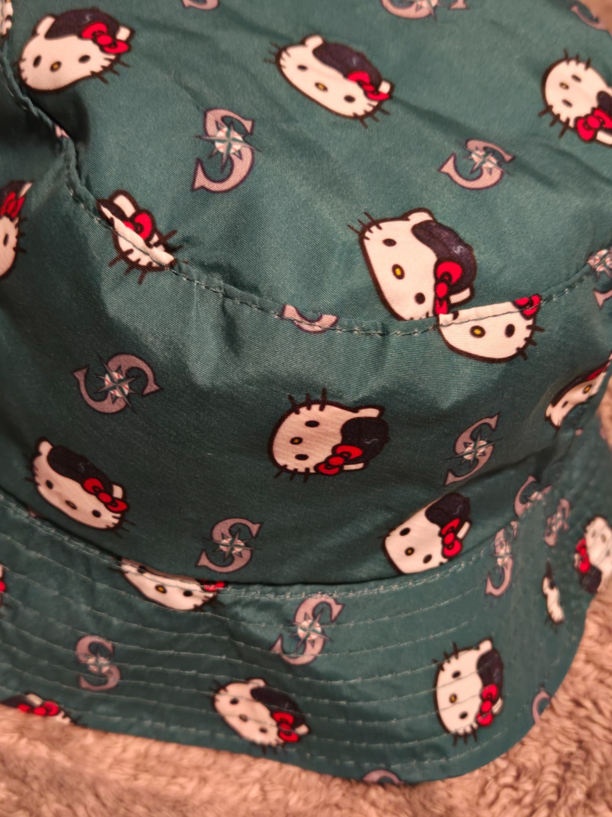 Seattle Mariners Hello Kitty MLB Reversible Bucket Hat Men’s Navy Teal Green