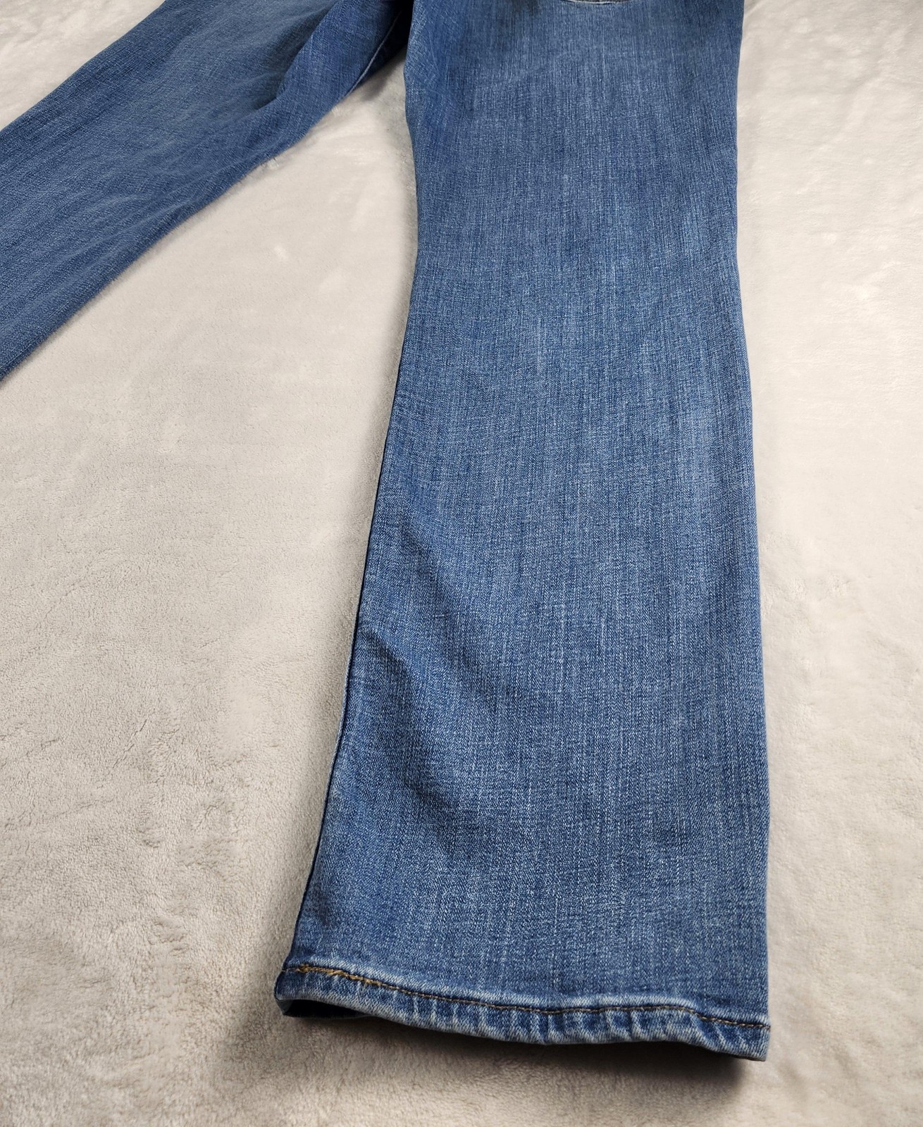 Levis Jeans Womens 32 Medium Blue 314 Shaping Straight Mid Rise Stretch Denim